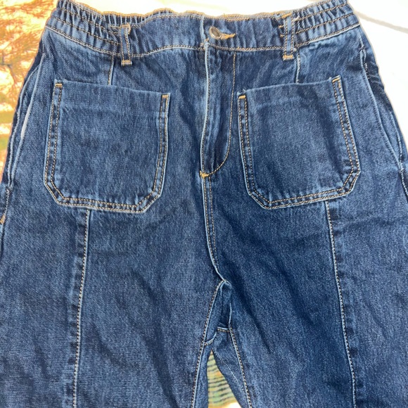 Woman’s Zara High Waisted Jeans 🌵4 - Picture 5 of 9